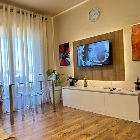 Nemis Apartments In The Centre Of Tirana Four Free Parking Exterior photo