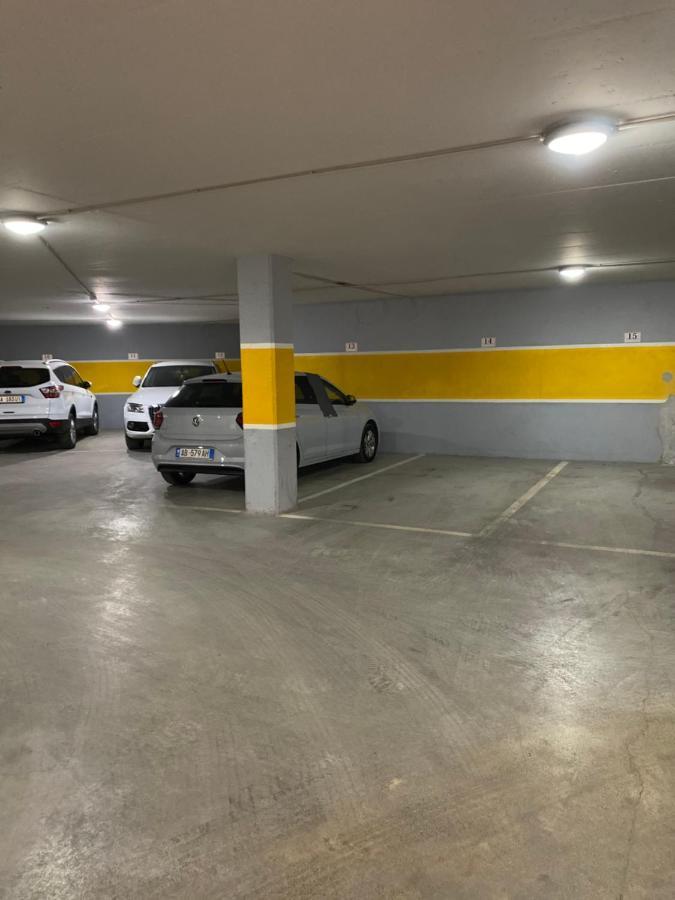Nemis Apartments In The Centre Of Tirana Four Free Parking Exterior photo