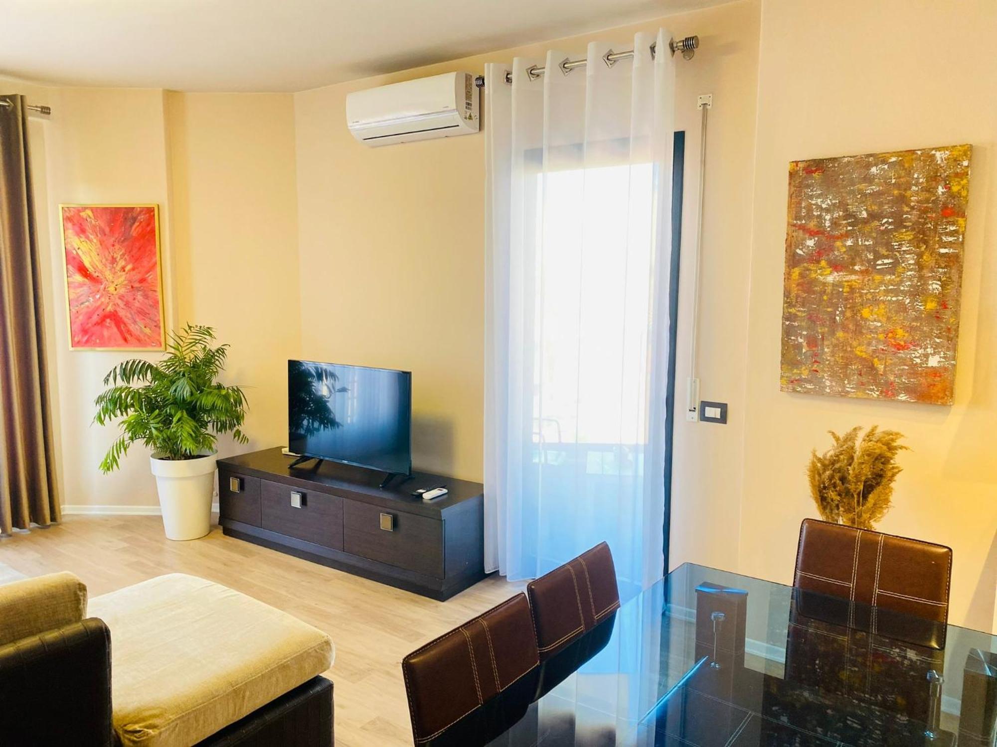 Nemis Apartments In The Centre Of Tirana Four Free Parking Exterior photo