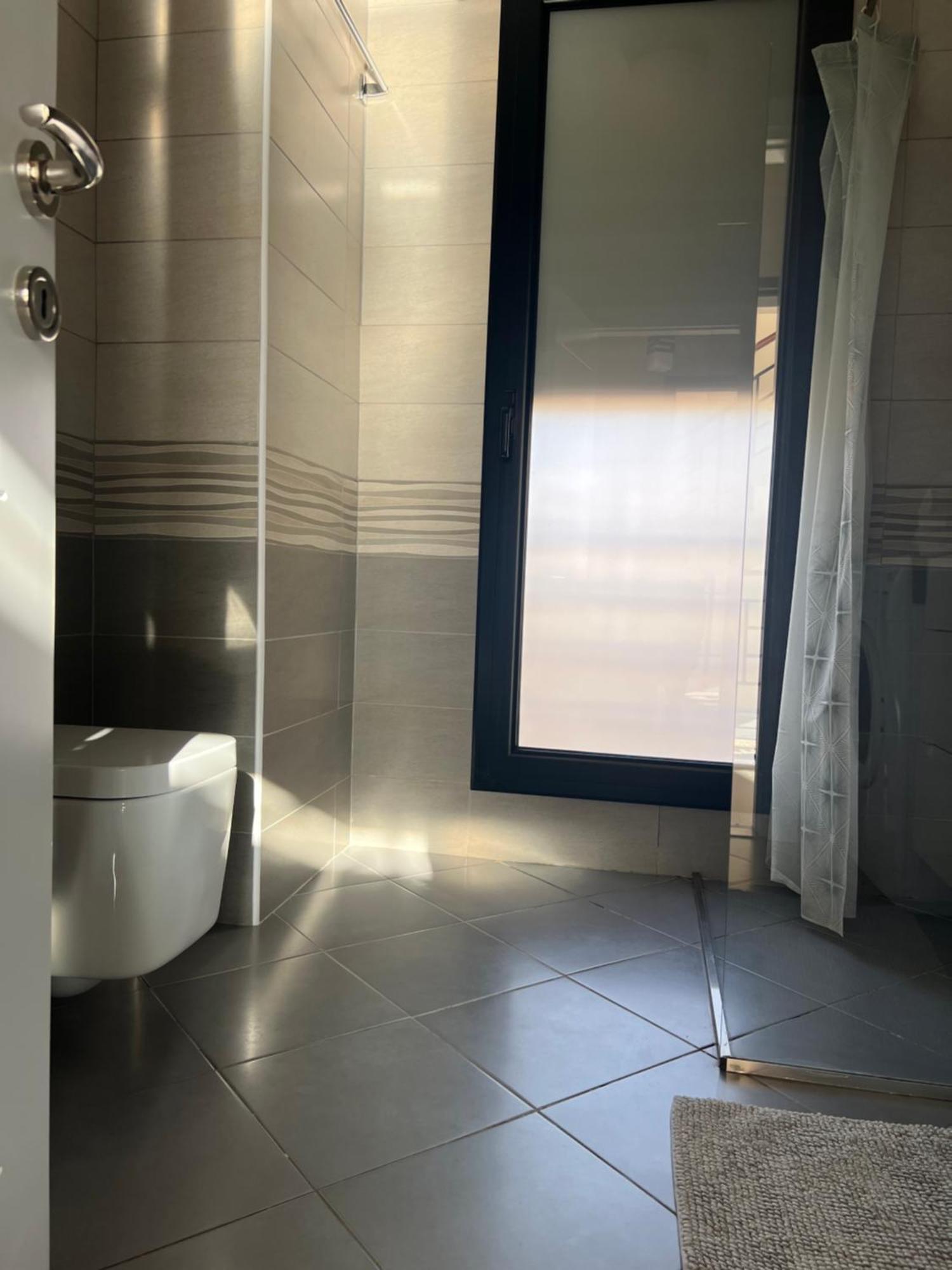 Nemis Apartments In The Centre Of Tirana Four Free Parking Exterior photo